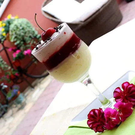 Ambrozia Etterem Es Panzio 4* קזינצברציקה