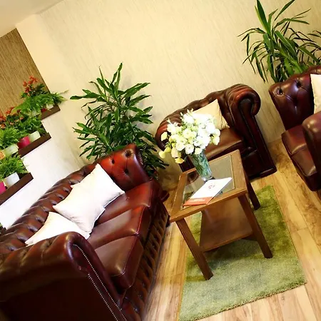 Ambrozia Etterem Es Panzio Bed & Breakfast