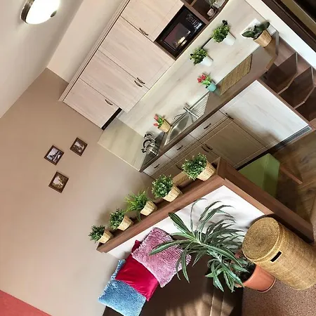 Bed & Breakfast Ambrozia Etterem Es Panzio 4*