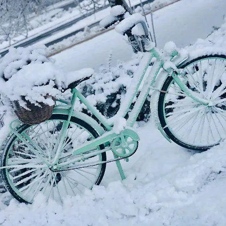 Ambrozia Etterem Es Panzio 4*