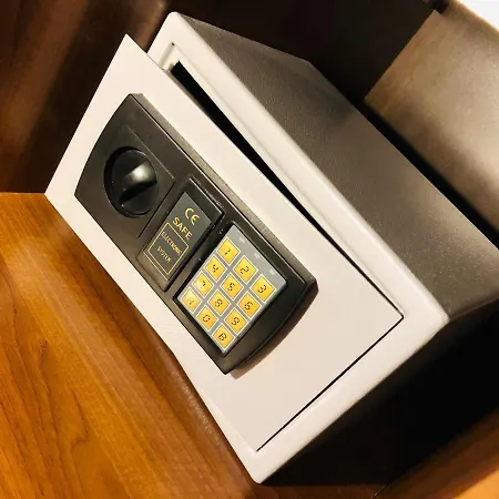 Ambrozia Etterem Es Panzio לינה וארוחת בוקר קזינצברציקה