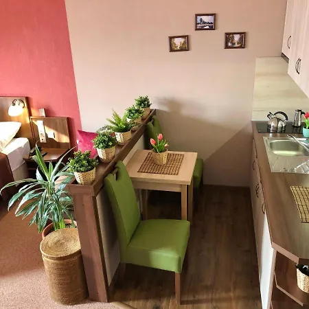 Ambrozia Etterem Es Panzio קזינצברציקה