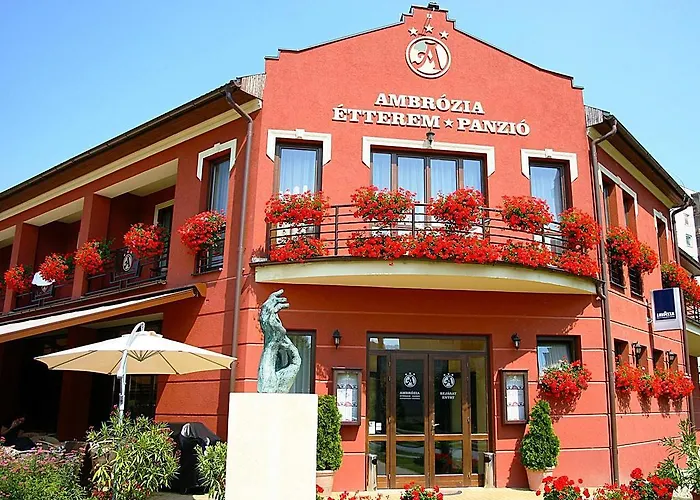 Ambrozia Etterem Es Panzio فندق مبيت وإفطار