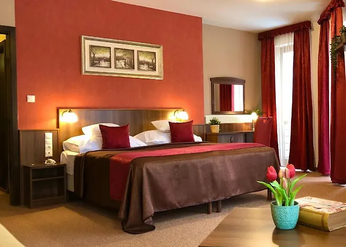 Ambrozia Etterem Es Panzio فندق مبيت وإفطار 4*