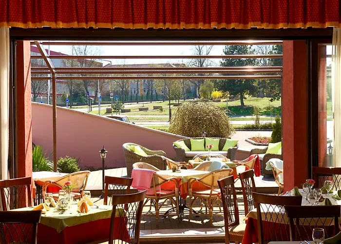 Ambrozia Etterem Es Panzio فندق مبيت وإفطار 4*